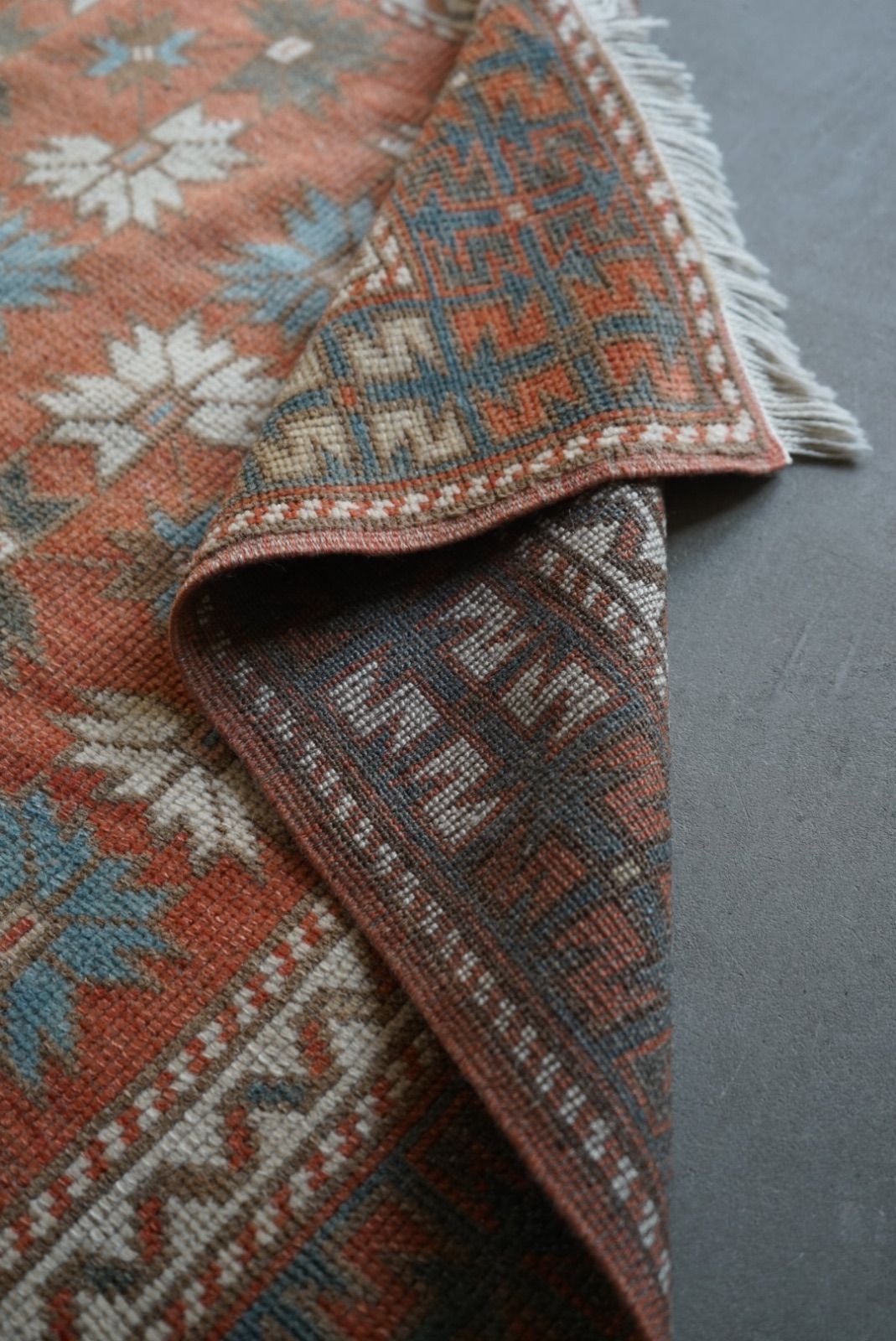 ヴィンテージラグ トルコ オレンジ 1970-1980年代 133 × 89 cm No