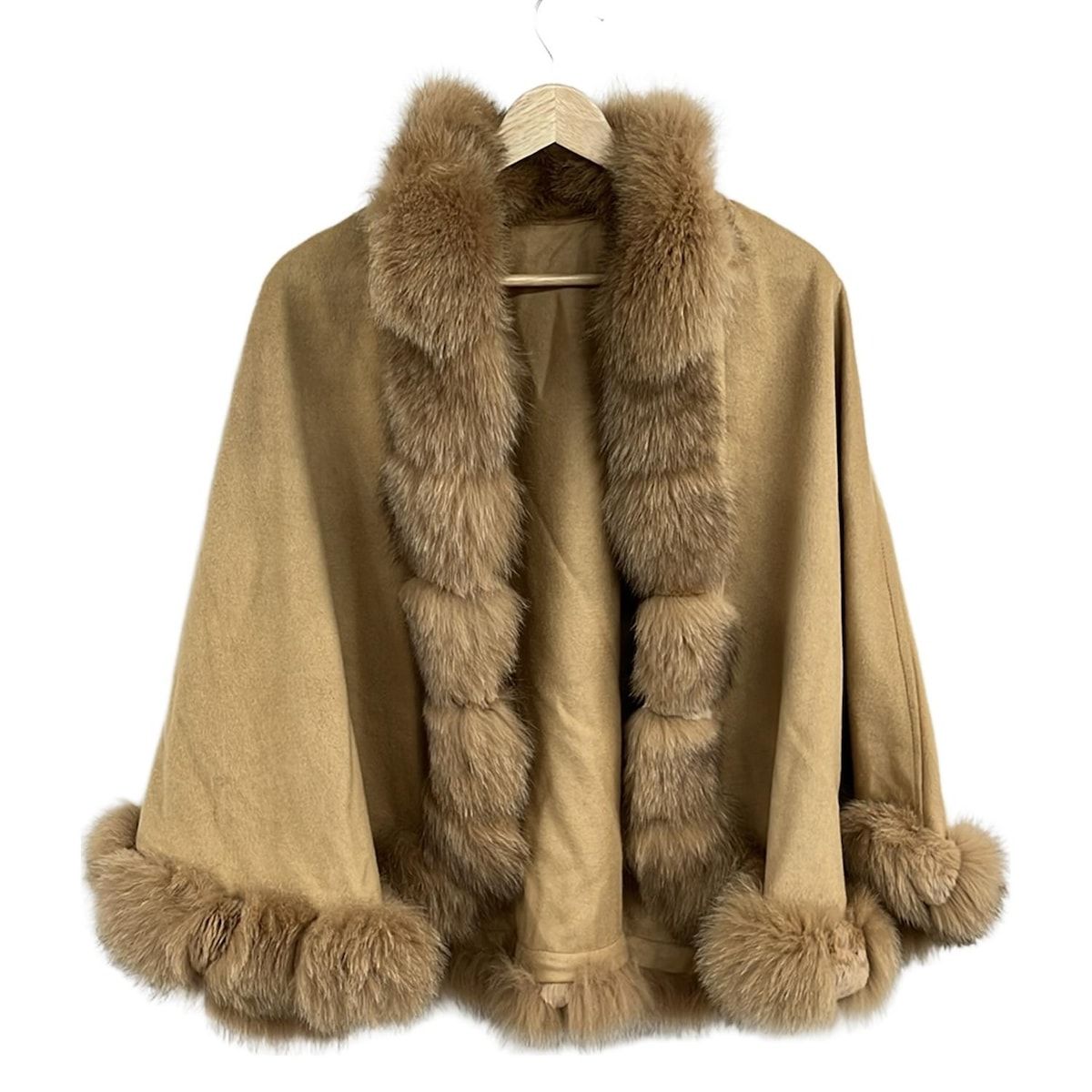 SAGAFURS(サガファー) ポンチョ サイズM〜L レディース美品 - ライト