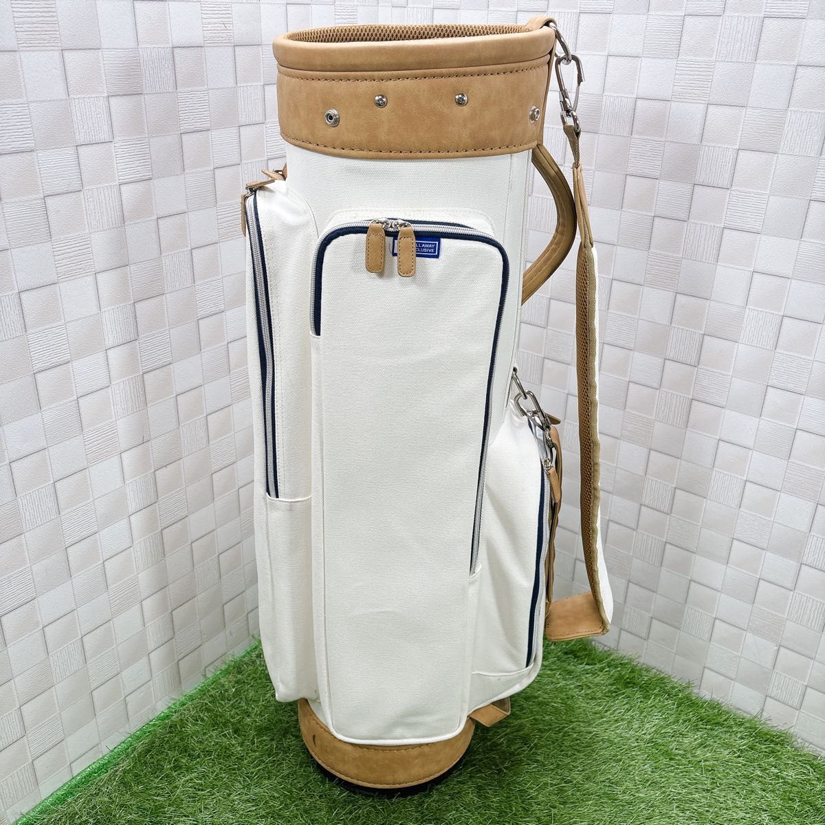 エクスクルーシブ