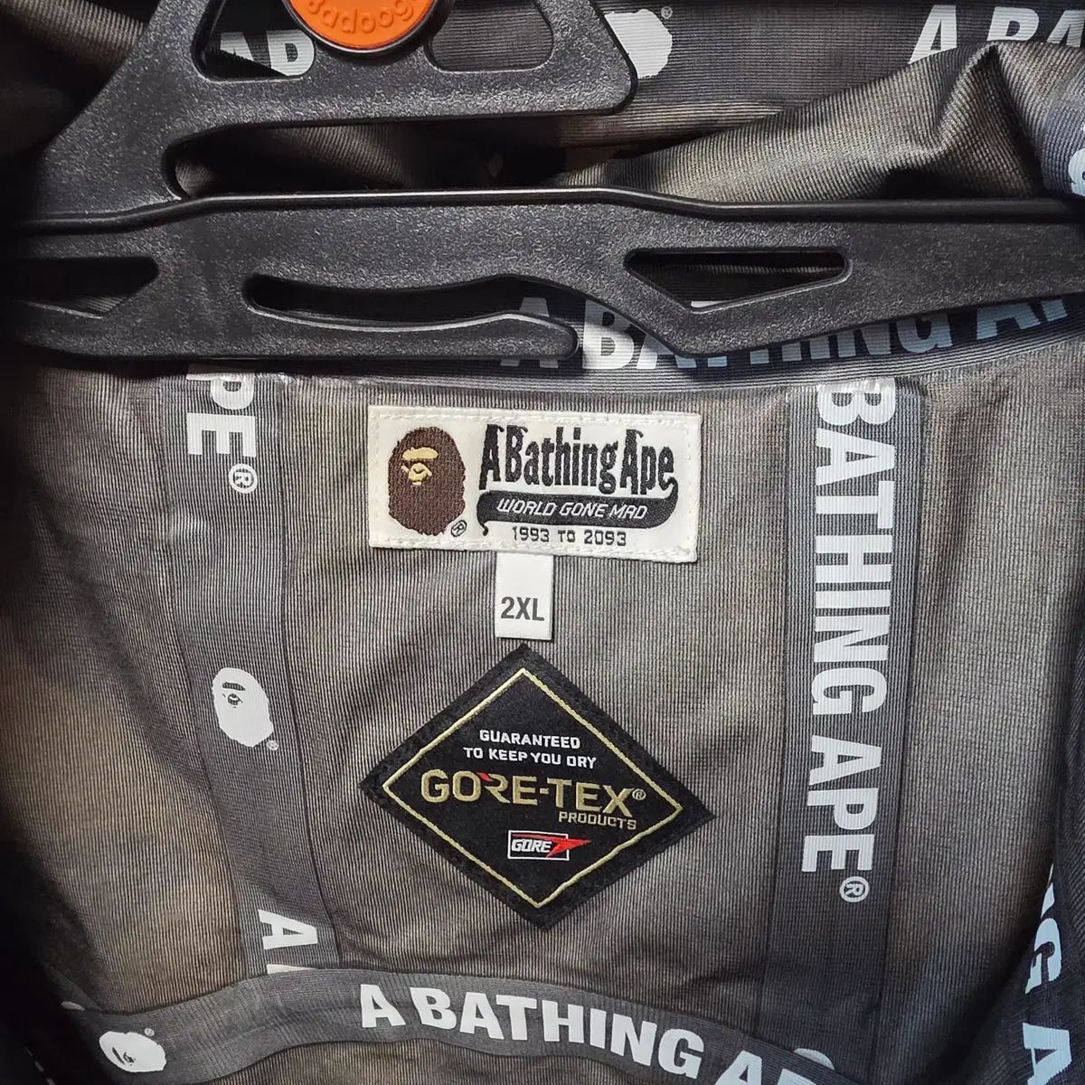 アベイシングエイプ　今年発売GORE-TEX スノジャケ2XL新品未使用品 楽天市場】a bathing ape ゴアテックス（メンズファッション）の通販