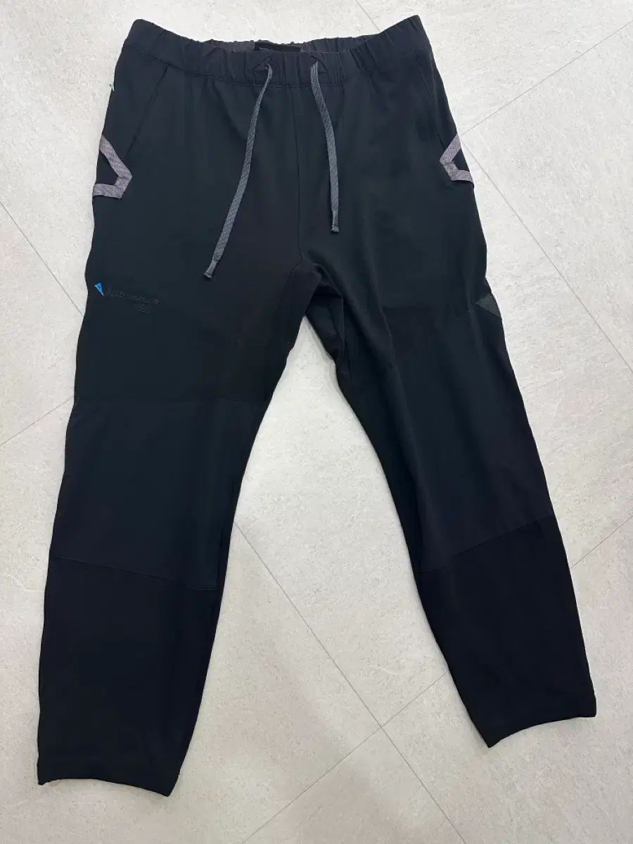 クレッタルムーセン メンズ ズボン