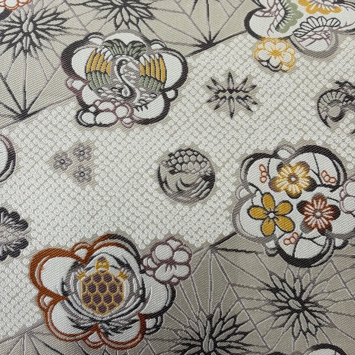 美品】 袋帯 秀品 紹巴紅型 梅 鶴亀 灰白 六通 正絹 【中古】 - メルカリ