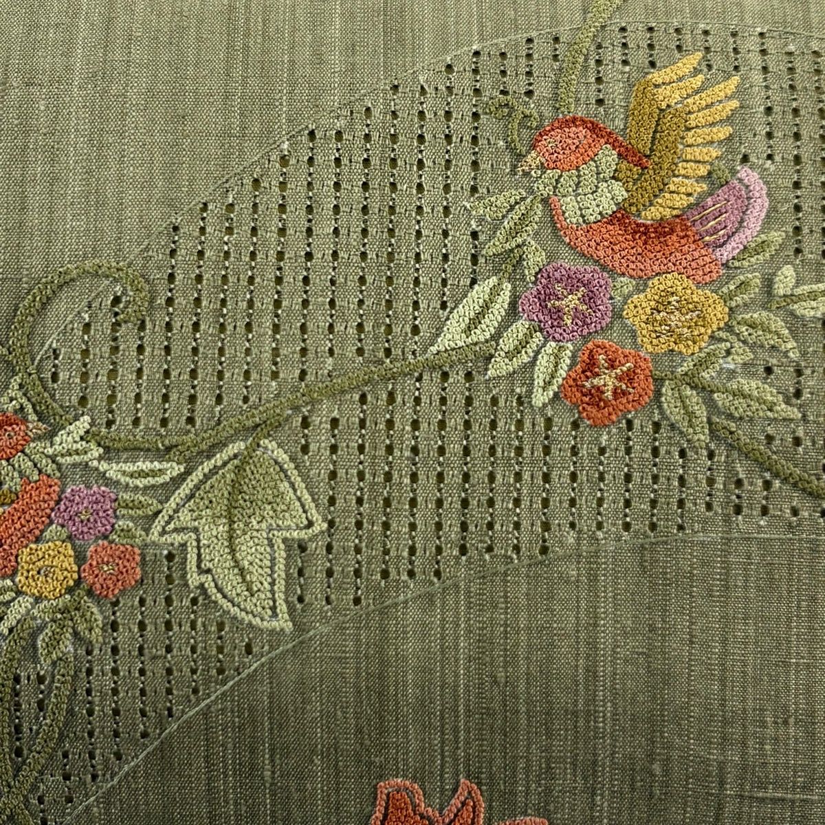 名古屋帯 秀品 紬地 花唐草 鳥 相良刺繍 金糸 茶緑色 正絹 【中古