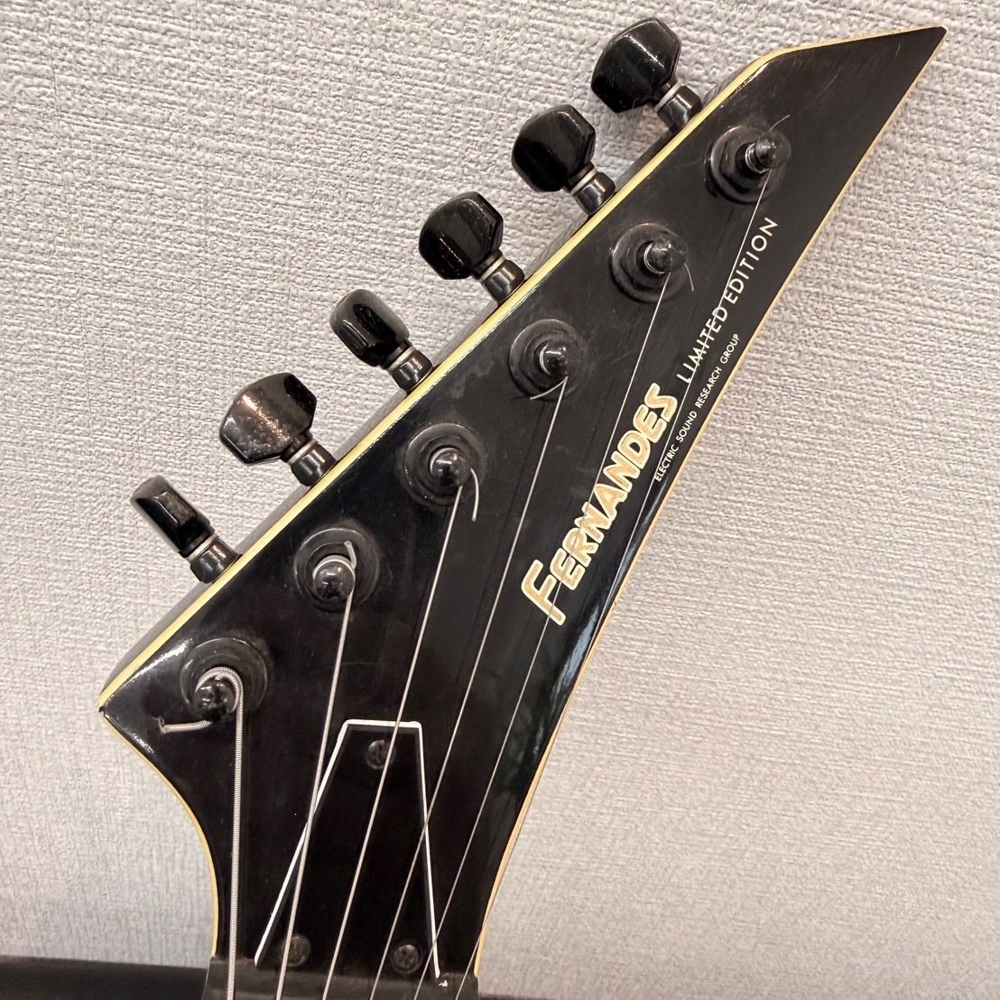 初期型TE−95HT布袋寅泰モデル白文字FGI　リアPU難ありFERNANDES 初期型TE−95HT布袋寅泰モデル白文字FGI リアPU難ありFERNANDES