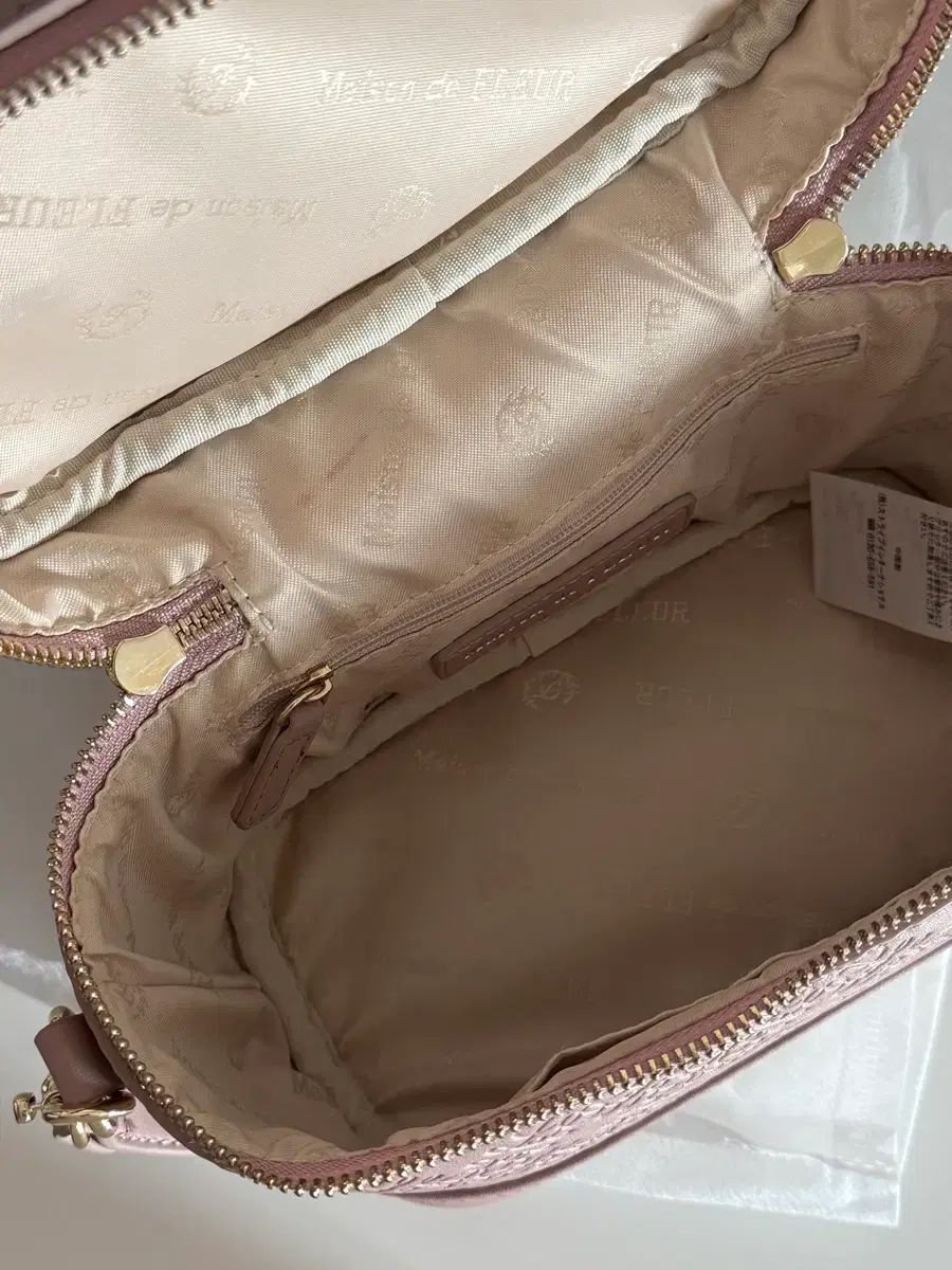 Maison de FLEUR メゾン ド フルール バッグ 出品 【公式通販】