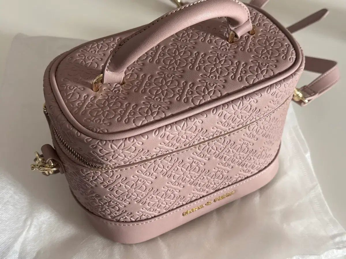 Maison de FLEUR メゾン ド フルール バッグ 出品 【公式通販】