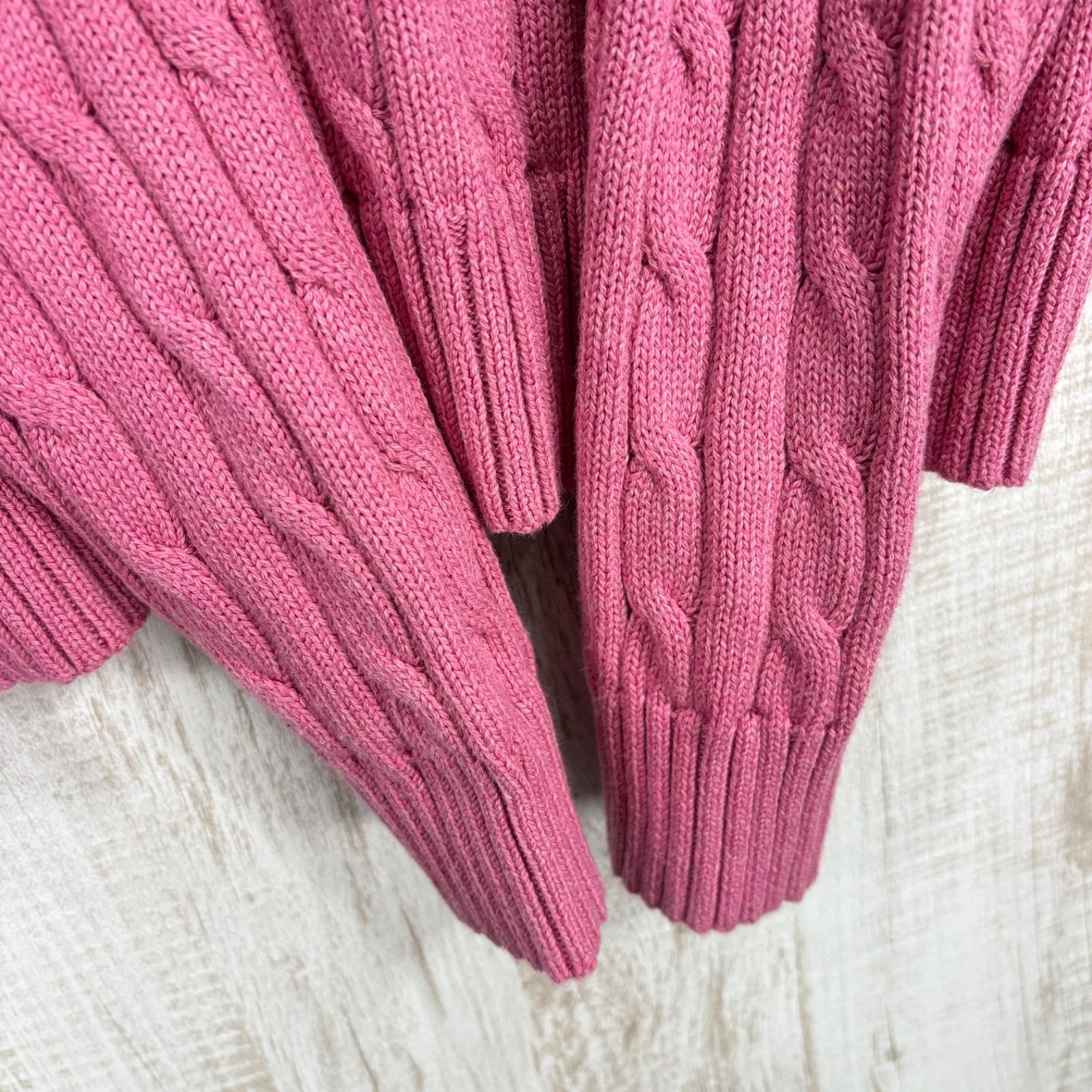 Polo Ralph Lauren ピンク Vネックニット Polo Ralph Lauren cable-knit V-neck Sweater | Pink | FARFETCH