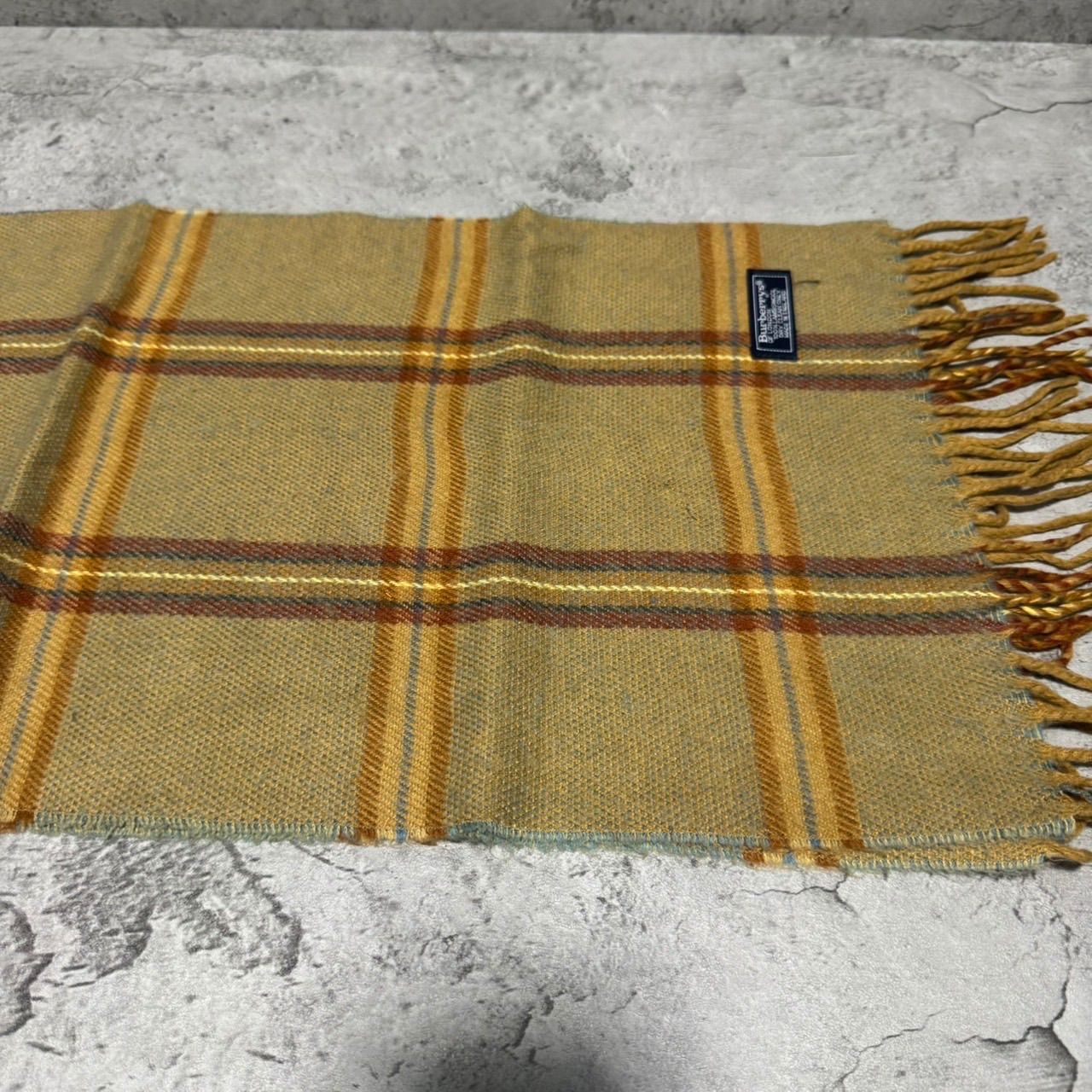 美品　バーバリー　マフラー　ラムズウール　ノバチェック　ベージュ 美品 BURBERRY バーバリー マフラー ラムウール100% ノバチェック