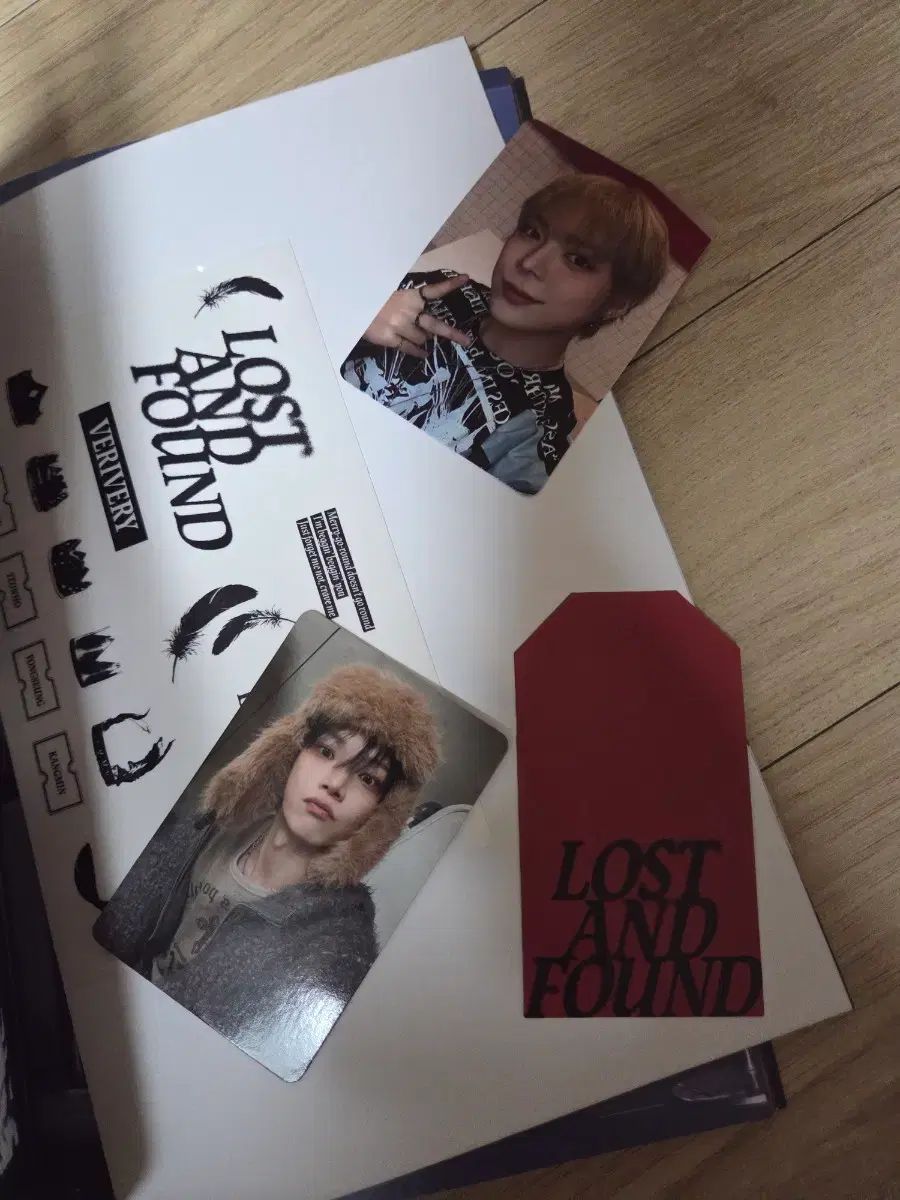  VERIVERY ベリベリ サイン入り 非売品アルバム トレカ付き K POP その他 タレントグッズ