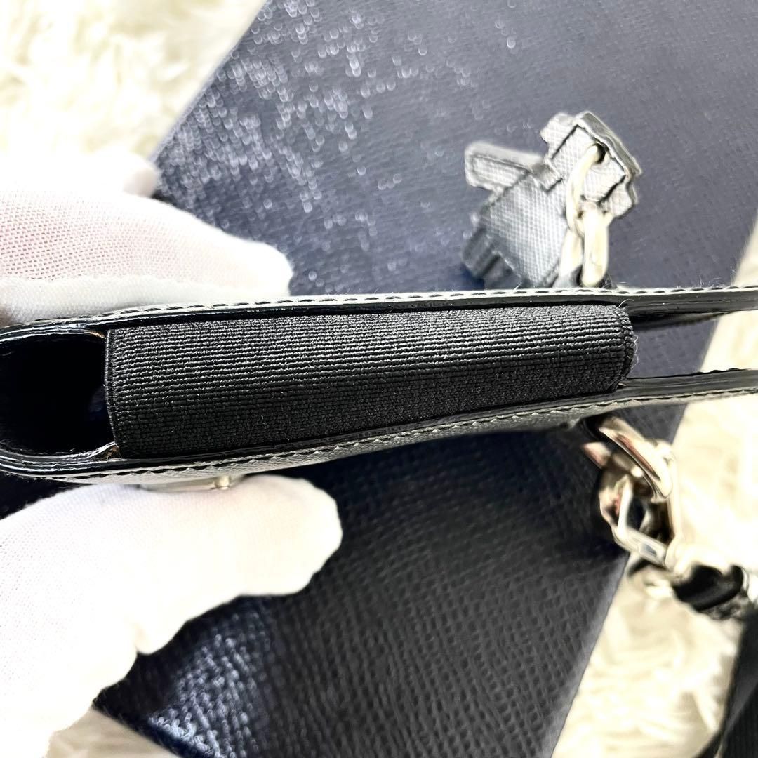 プラダ PRADA ネックホルダー ロボットチャーム キーホルダー 三角