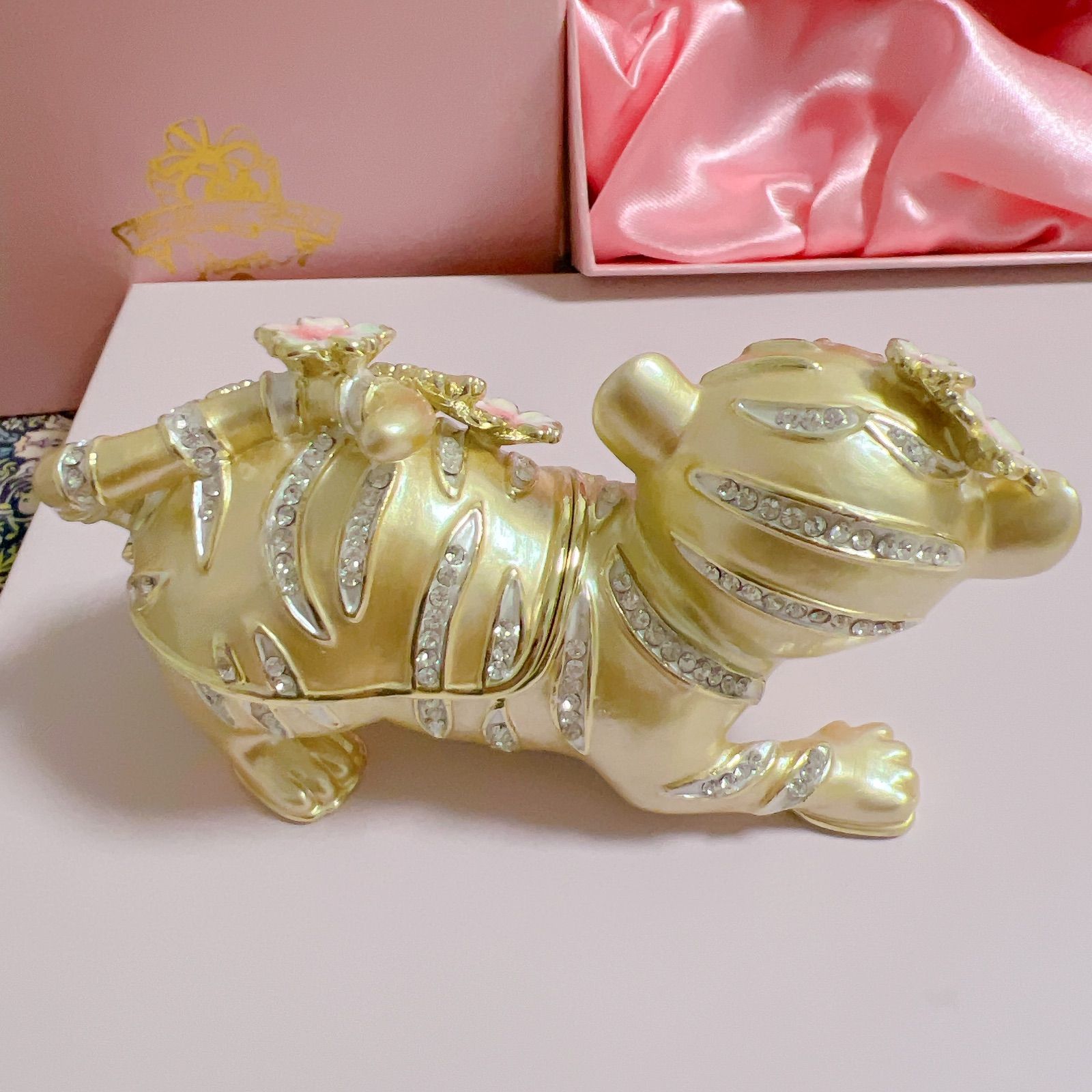 ピィアース ジュエリーボックス 笑福小寅 トラ 桜 さくら 置物 小物