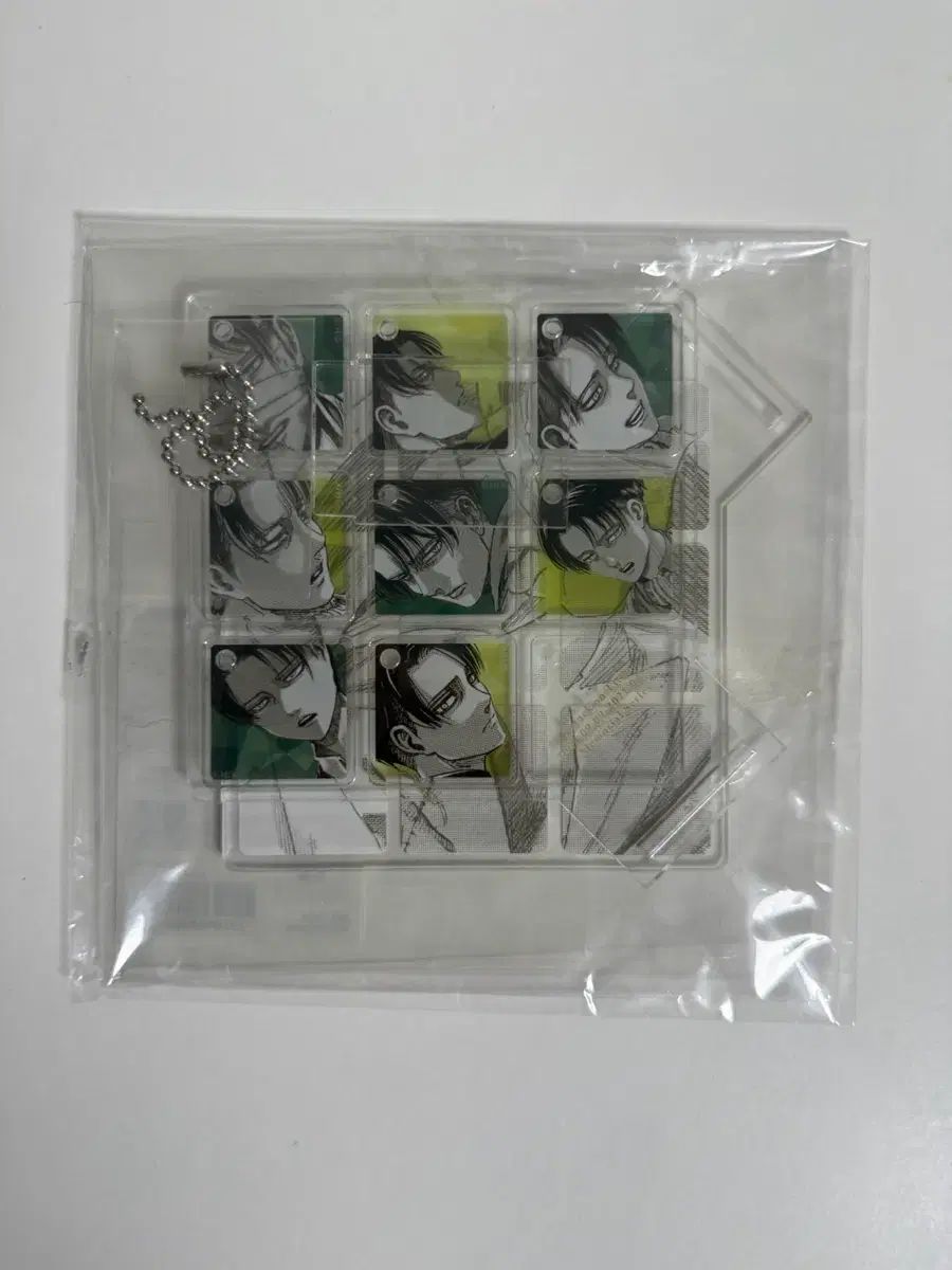 進撃の リヴァイ キューブ アークス アクリル