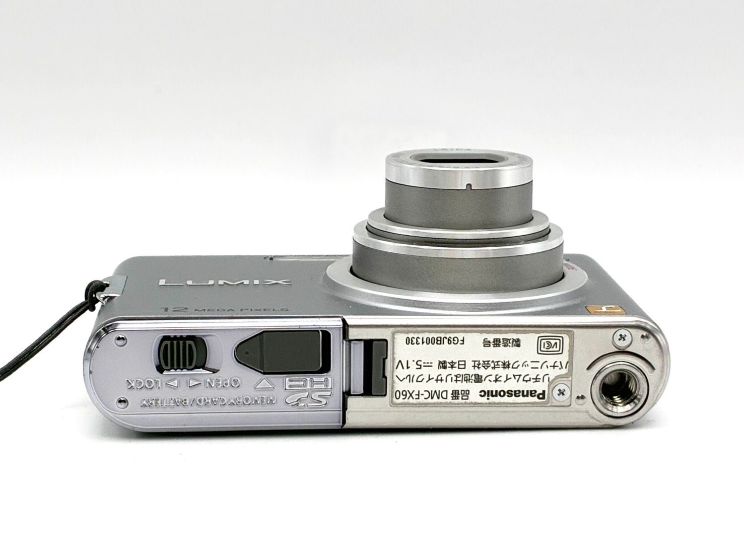 動作確認済 美品】Panasonic LUMIX DMC-FX60 シルバー パナソニック
