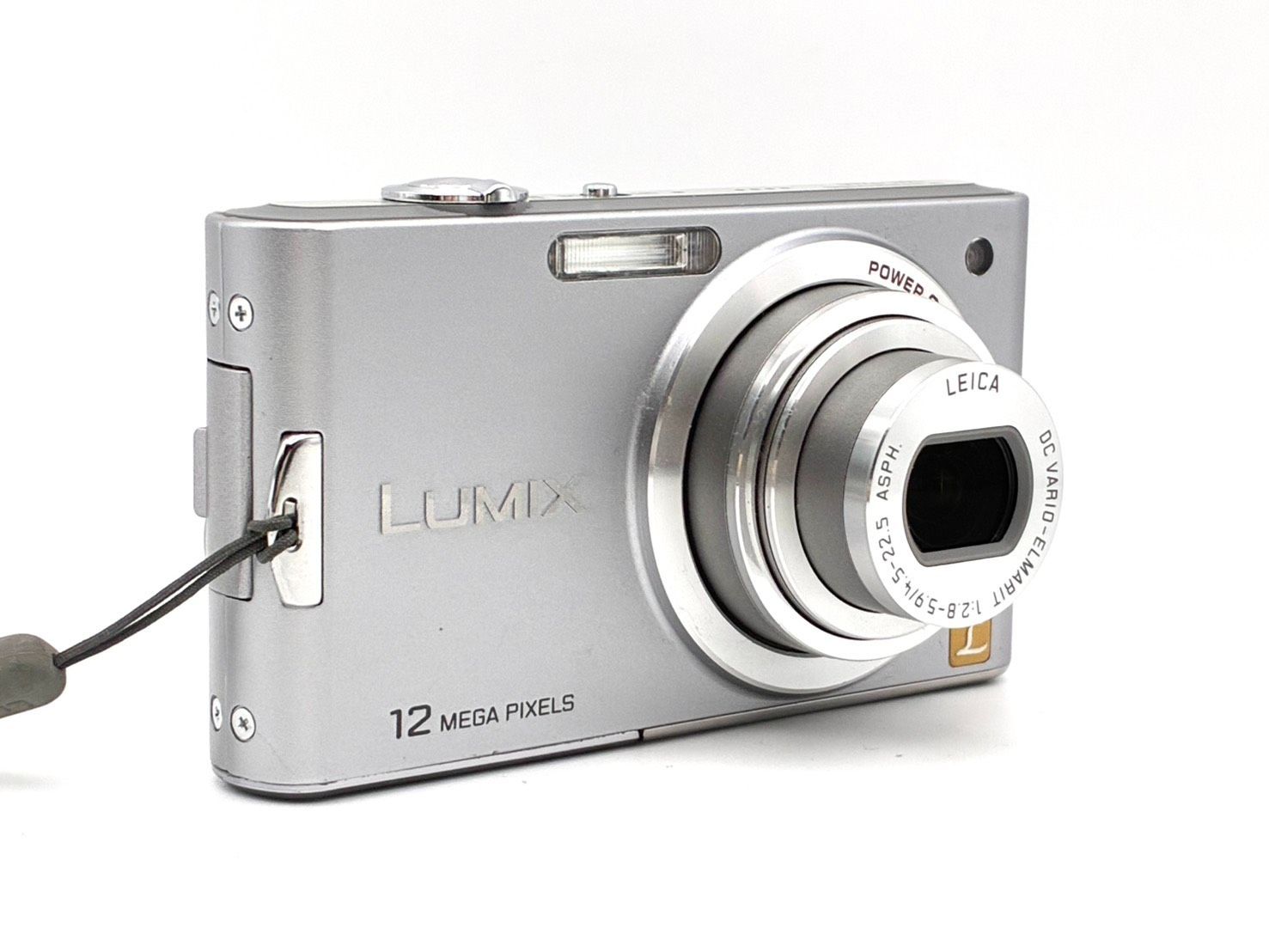 Panasonic DMC-FX60 デジタルカメラ シルバー 動作確認済み 動作確認済 美品】Panasonic LUMIX DMC-FX60 シルバー パナソニック