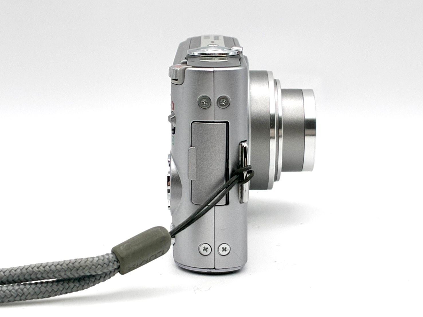 動作確認済 美品】Panasonic LUMIX DMC-FX60 シルバー パナソニック