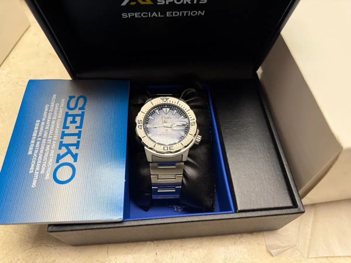  セイコー セーブ ザ チルドレン エディション 冬コーデ 自動巻き時計 腕時計(アナログ)