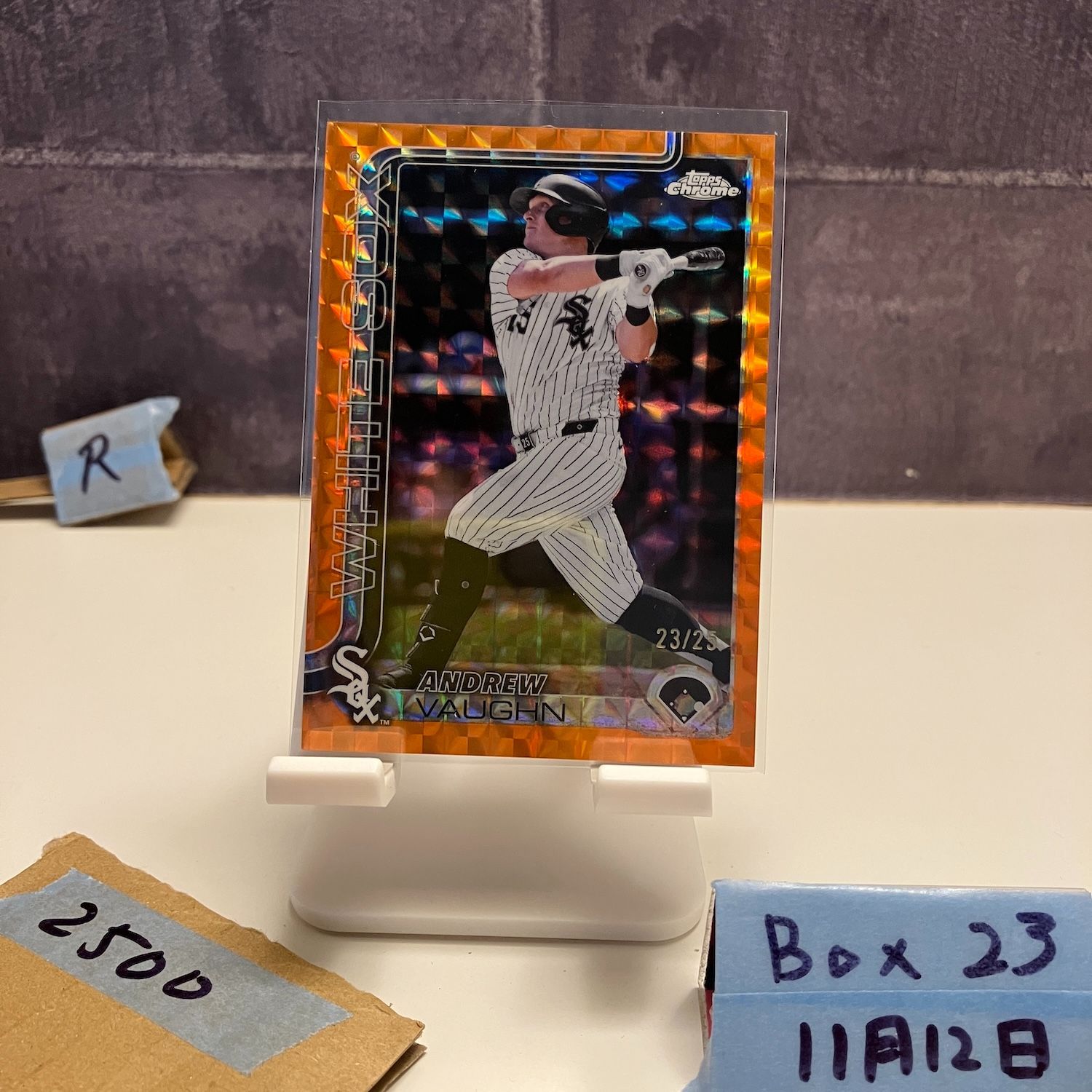 2025 Topps Chrome Andrew Vaughn 23/25 CHICAGO WHITE SOX Orange