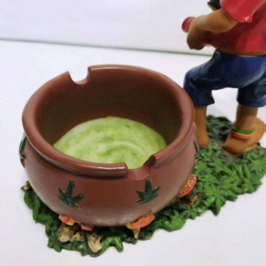 中古】ラスタマン フィギュア 灰皿 小物入れ レゲエ 置物 陶器製