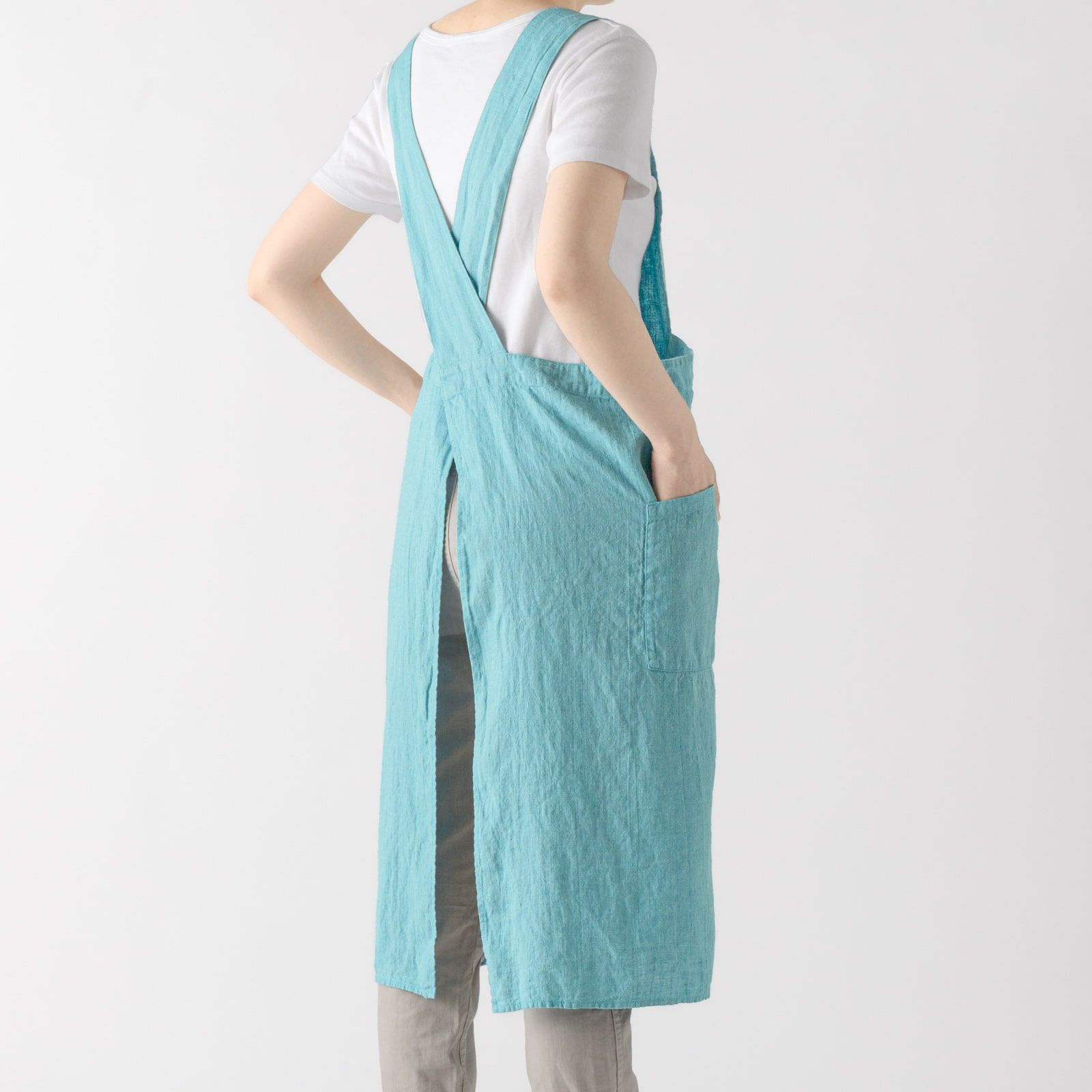 リーノエリーナ フルエプロン アニタ セレステ ブルー A 406 Lino e Lina エプロン かわいい シンプル ナチュラル 前掛け リネン 麻 無地 布 おしゃれ 北欧 ギフト ポイント10倍