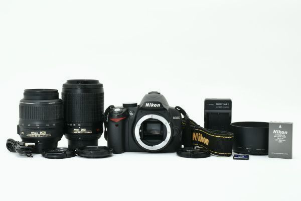 極美品｜Nikon D3000 ダブルズームキット ショット数1,940 枚｜M126