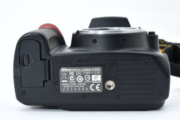 極美品｜Nikon D3000 ダブルズームキット ショット数1,940 枚｜M126