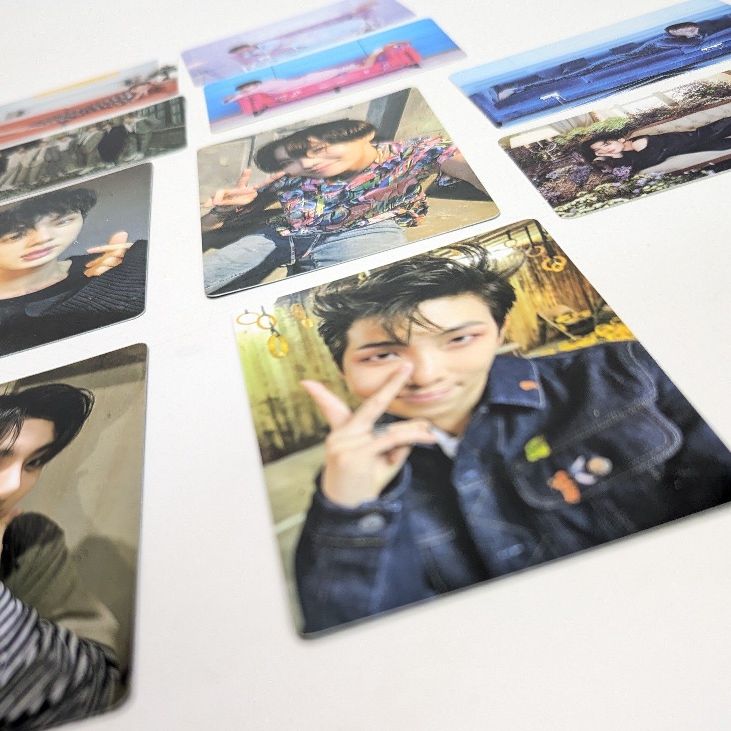 BTS グッズ アルバム アミボム 写真集 トレカ まとめ売り BTS 防弾少年団 アミボム トレカ - メルカリ