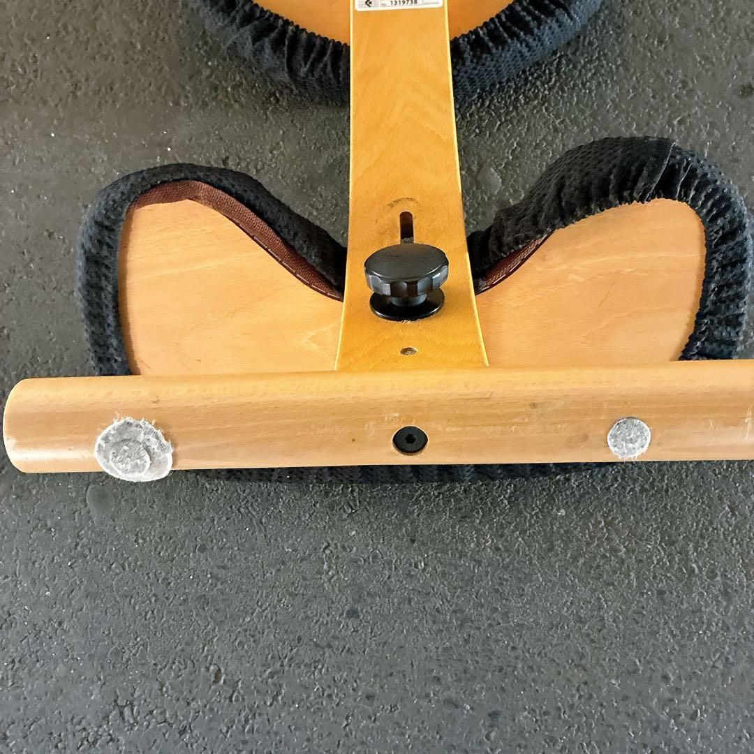 Balans Easy 姿勢矯正チェア 黒カバー ブラウン - メルカリ