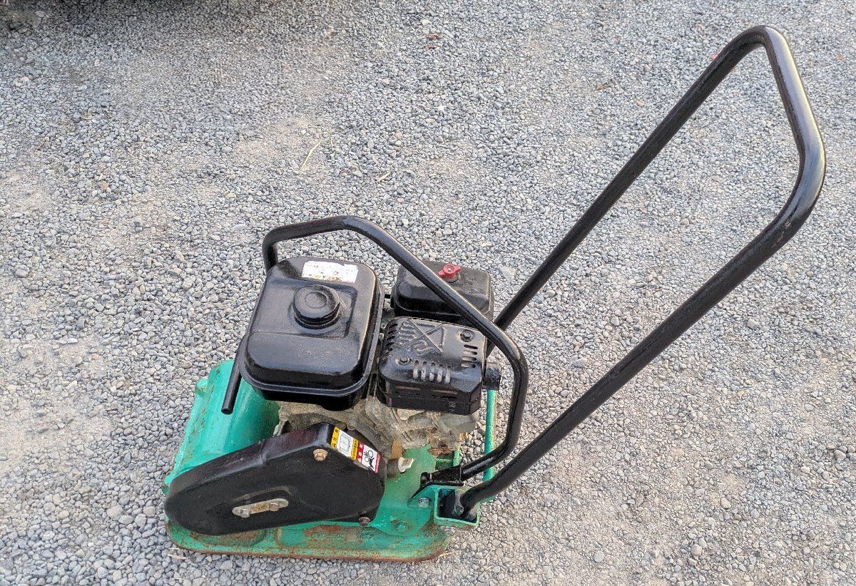 鹿児島発 三笠産業 4サイクルガソリンエンジン プレートランマー MVC ５０GB