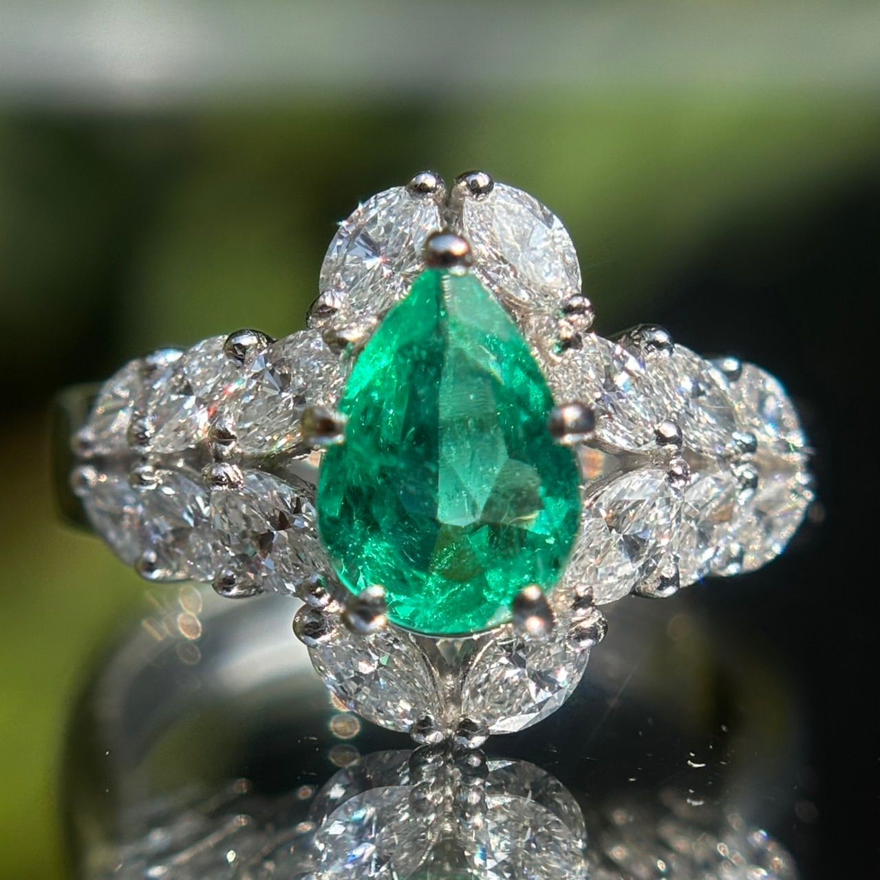 DM1円～ Pt900 天然エメラルド 0.40ct ダイヤ 0.50ct パヴェリング 