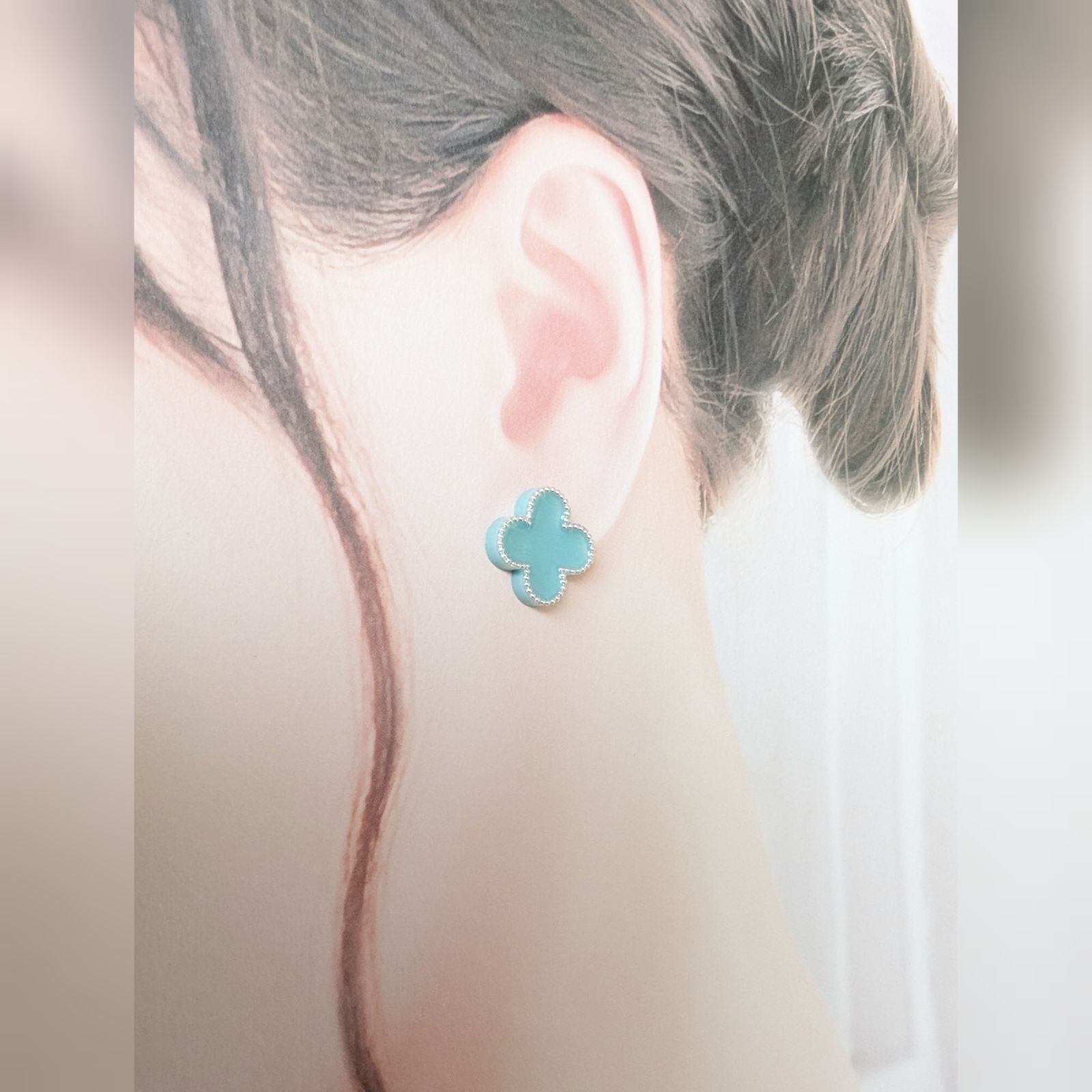 人気☆ 四葉 クローバー ピアス イヤリング ティファニーブルー - メルカリ