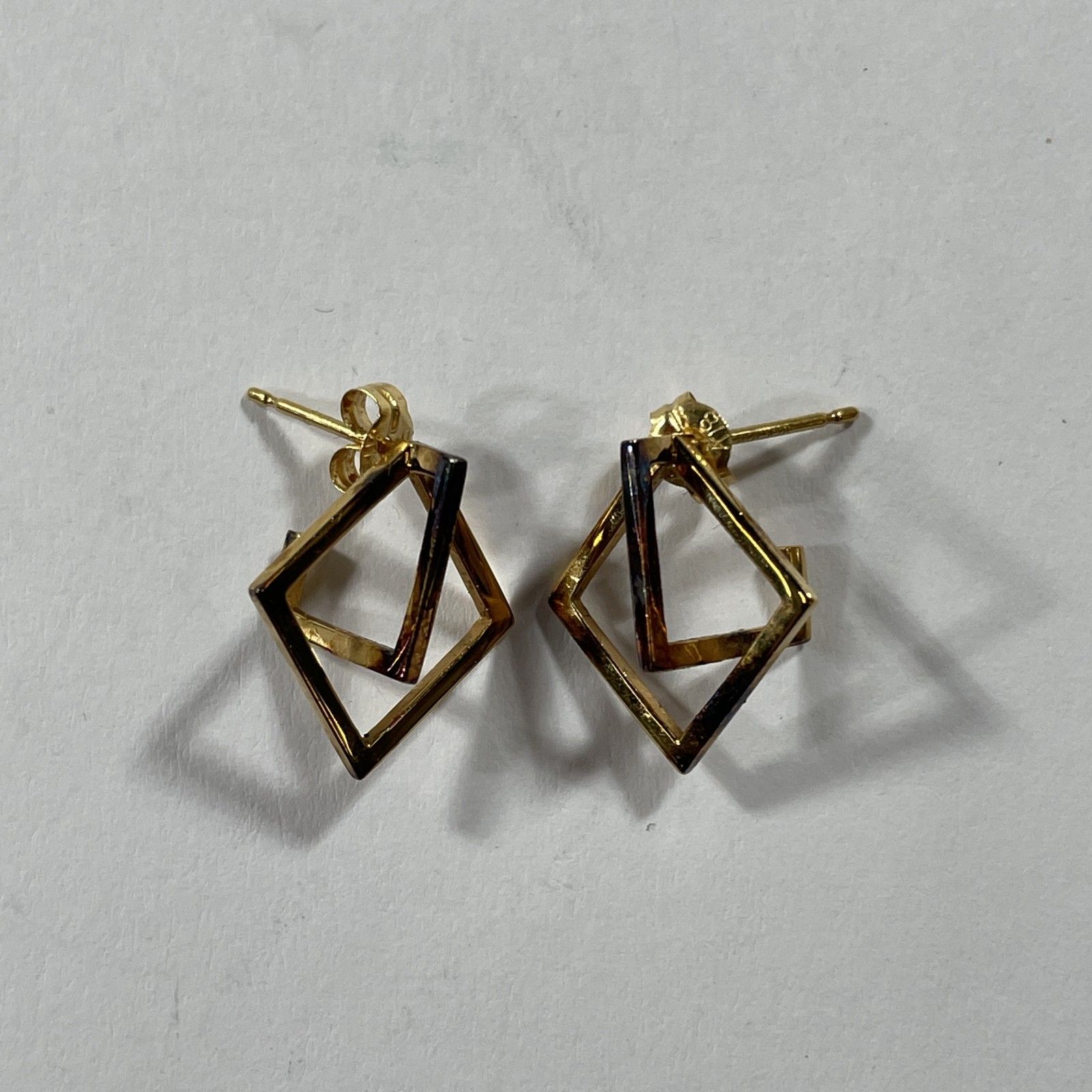 エテ) ete ライトアングル スクエア ピアス ☆ ete エテ K18刻印 18金 