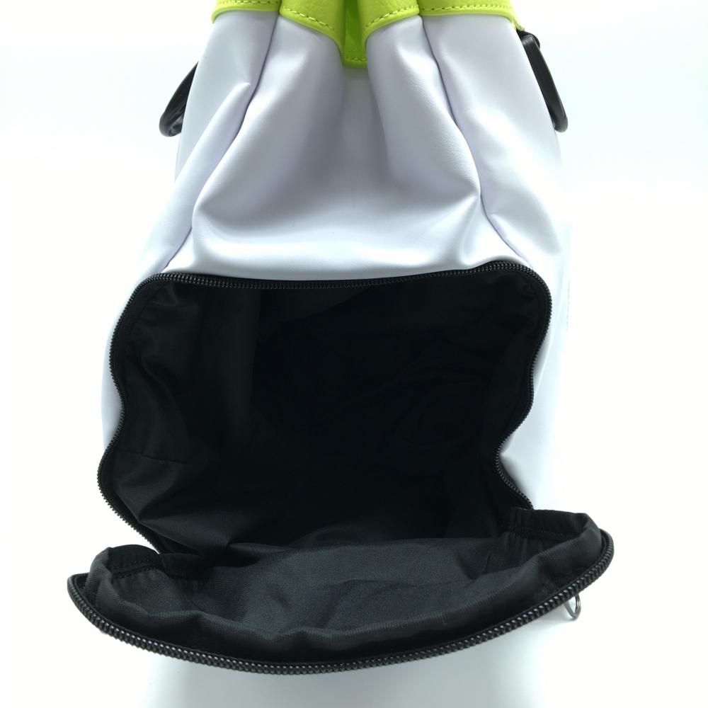 ショルダーストラップ付