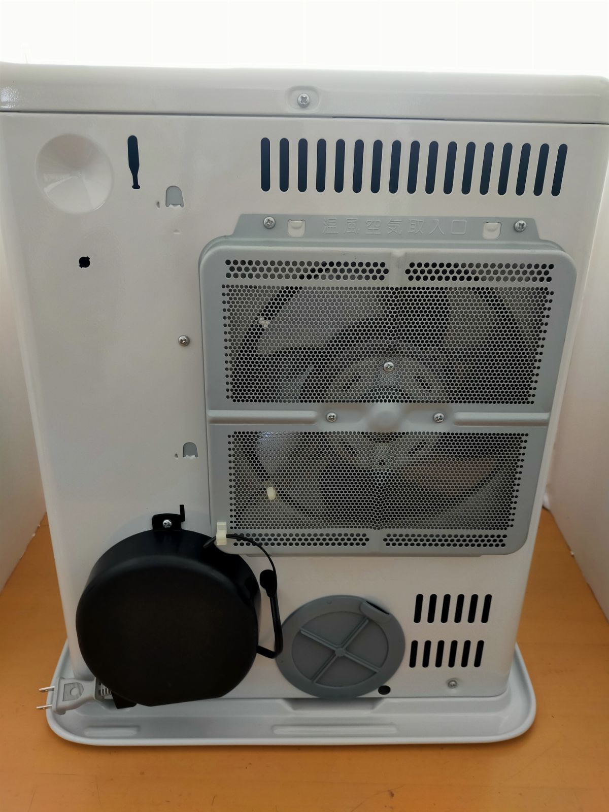 石油ファンヒーター コロナ FH-XW3211E8　新品未使用！送料込み！ 石油ファンヒーター コロナ FH-XW3211E8 新品未使用！送料込み！ S9214