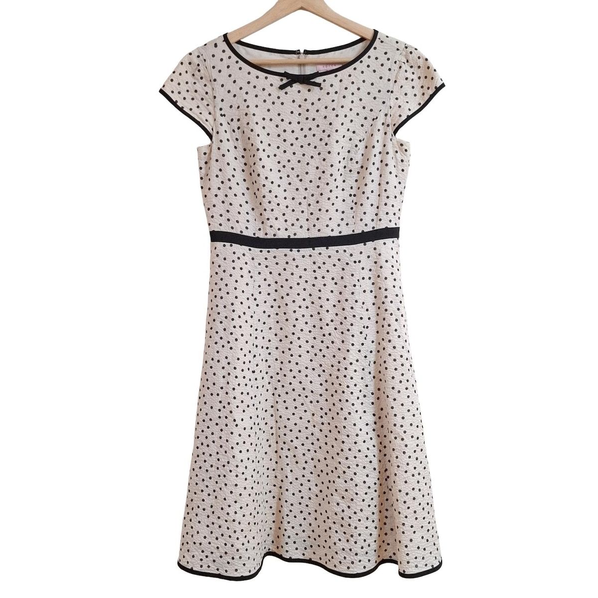 TOCCA トッカ　ワンピース　サイズ4 TOCCA(トッカ) ワンピース サイズ4 S レディース - ベージュ×黒 半袖