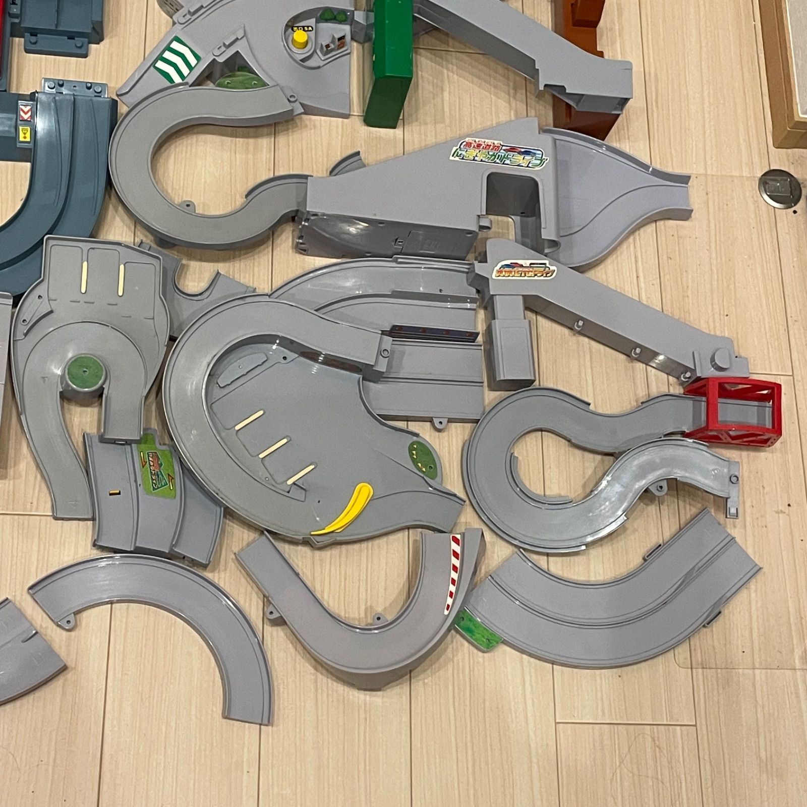 トミカ 高速道路 にぎやかドライブ やまみちドライブ すいすいドライブ