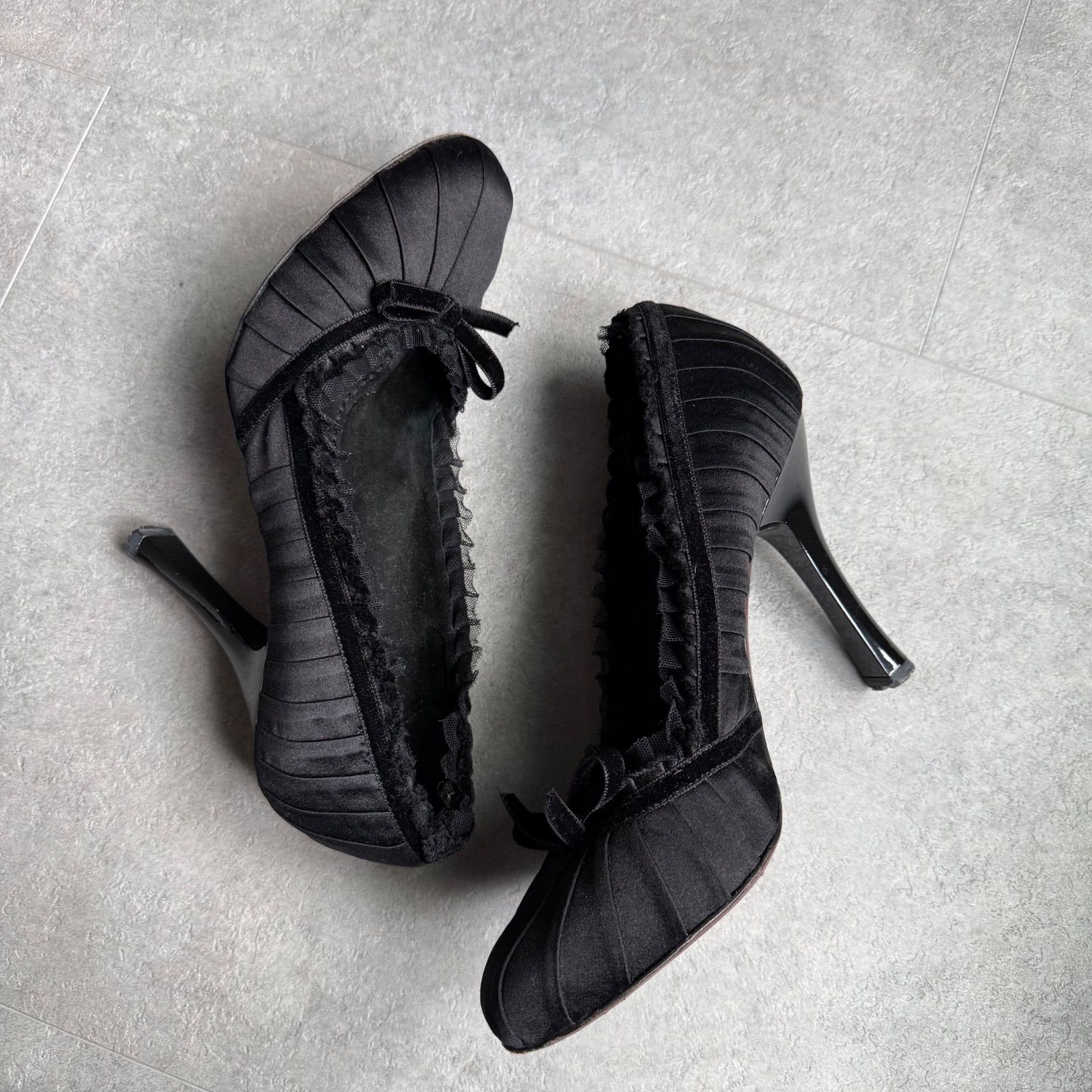 LOUIS VUITTON ルイヴィトン リボン サテン パンプス 黒 ブラック