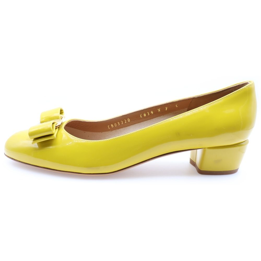 Salvatore Ferragamo (サルヴァトーレ フェラガモ) ヴァラリボン ロゴ