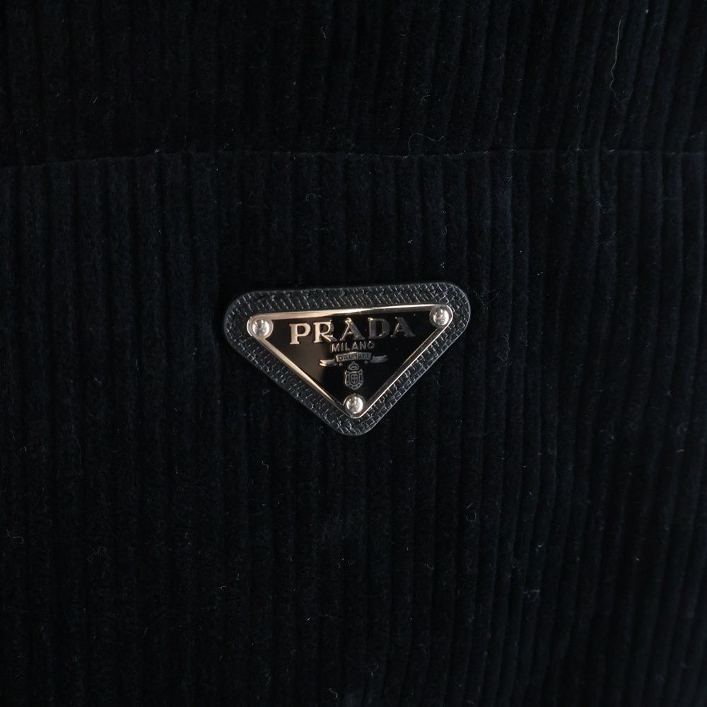 PRADA (プラダ) 25SS 三角プレートコーデュロイダウンベスト ブラック