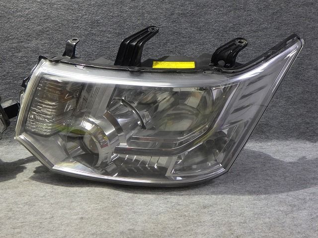 デリカD5 ヘッドライト左右 HID CV 前期 100-87918 バラスト付 デリカ
