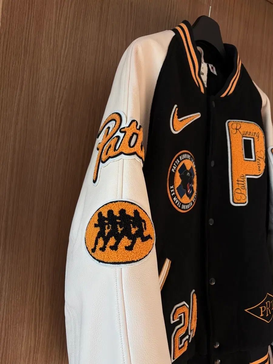 デカサイ Patta スタジャン XXL Nike x Patta Running Team Varsity Jacket (Asia Sizing) Black