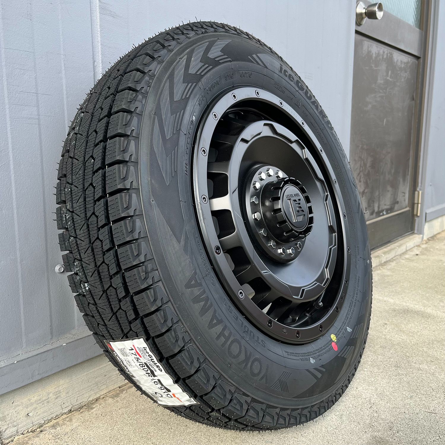 中古】スタッドレス デリカ D5 エクストレイル RAV4 ヨコハマ アイス