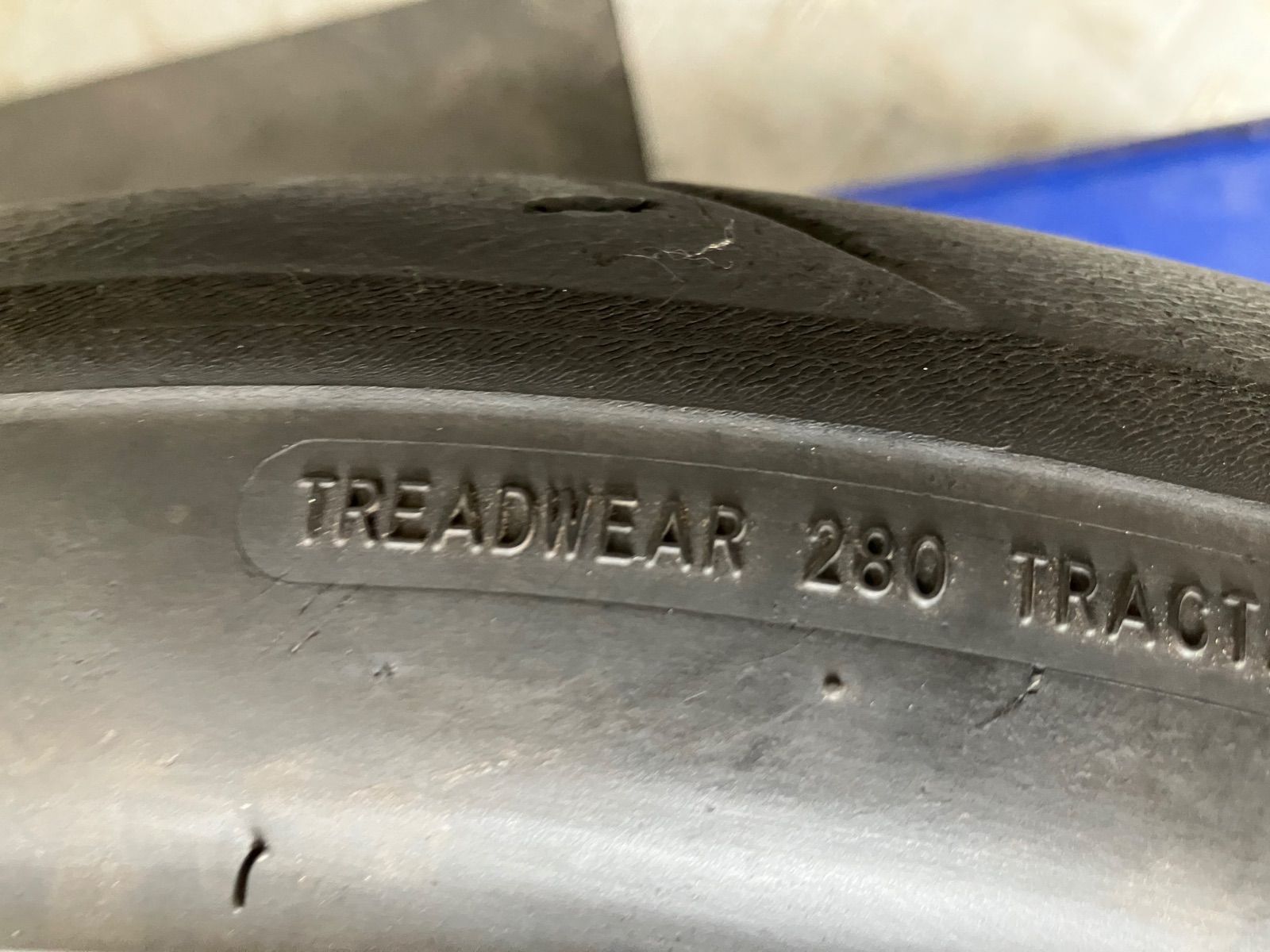 値下げ‼︎ [送料込み] 265/35R18 97W 2023年製 SHIBATIRE REVIMAX R23