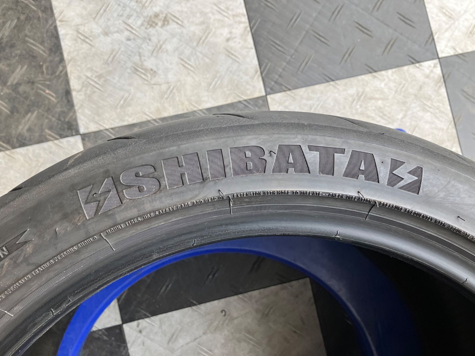シバタイヤ　265/35R18 R23 TW280 23年製造　 SHIBATIRE シバタイヤ 280 (R23) 265/35R18 (タイヤ単品) | カーポート