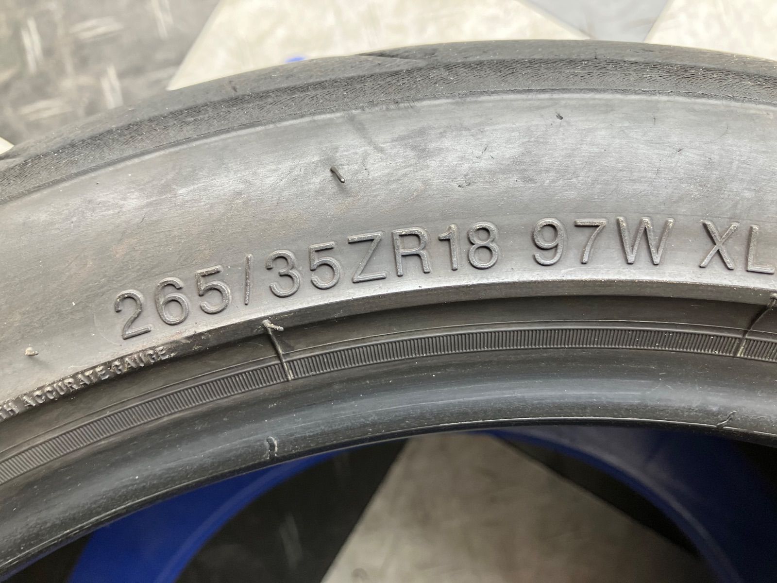 送料込み] 265/35R18 97W 2023年製 SHIBATIRE REVIMAX R23 TW280