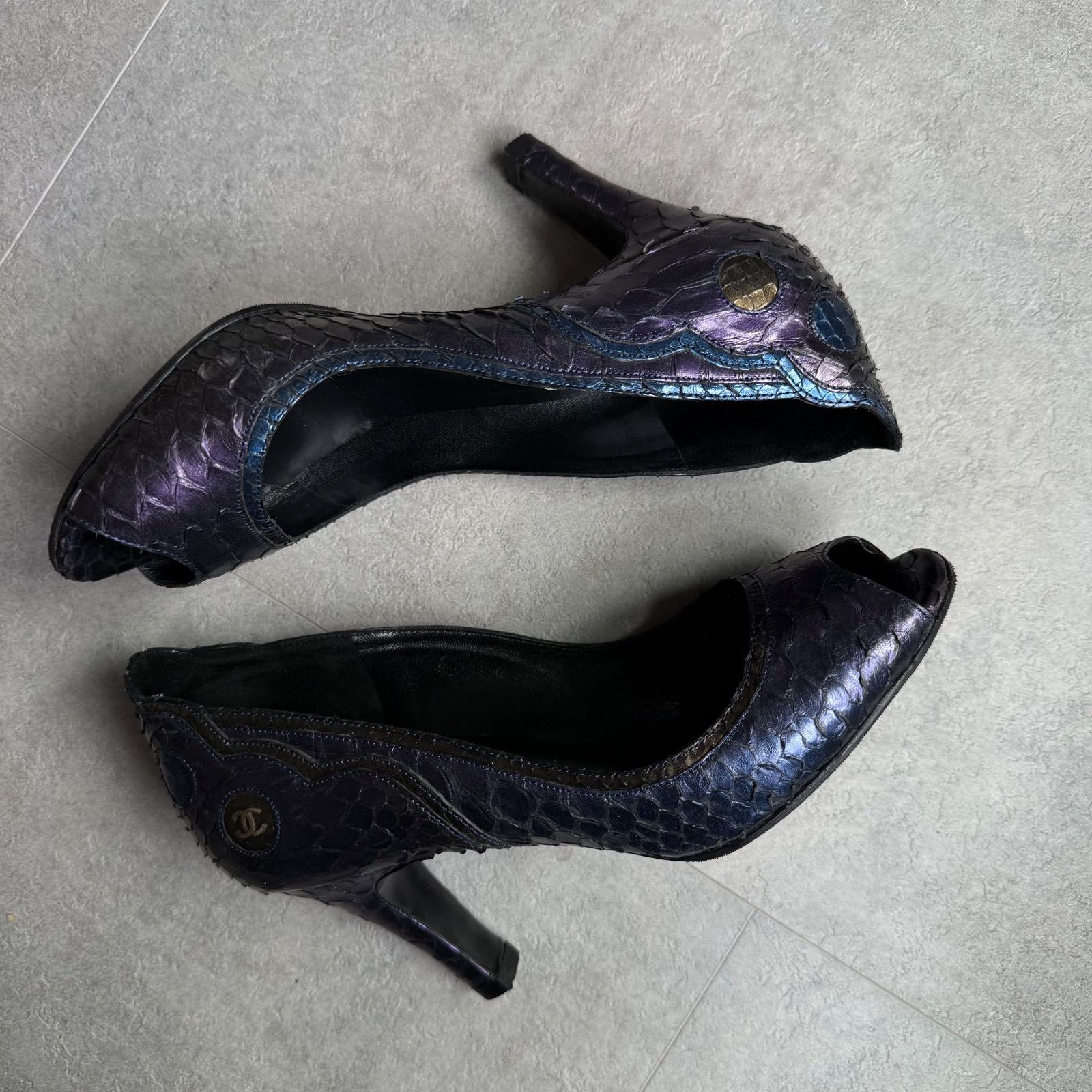 美品 CHANEL シャネル ココマーク パイソン レザー パンプス 蛇