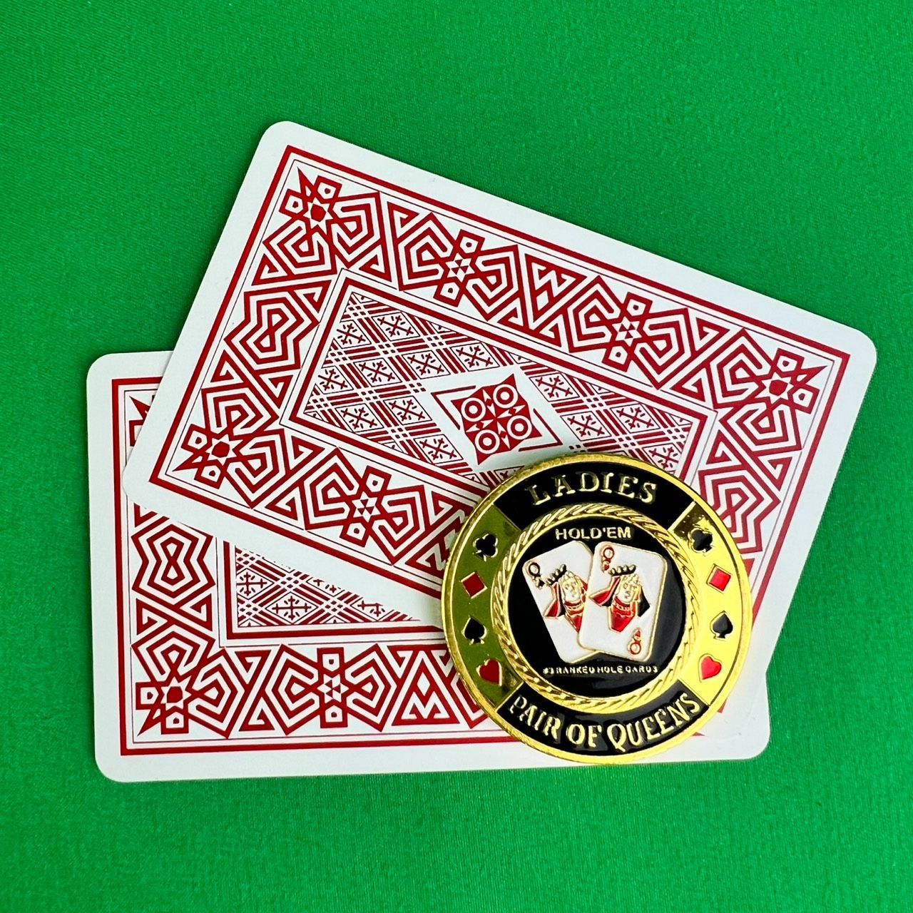 ポーカー用 【 カードプロテクター QQ 】 重量感ある金属製のコインタイプ ケース付き - メルカリ