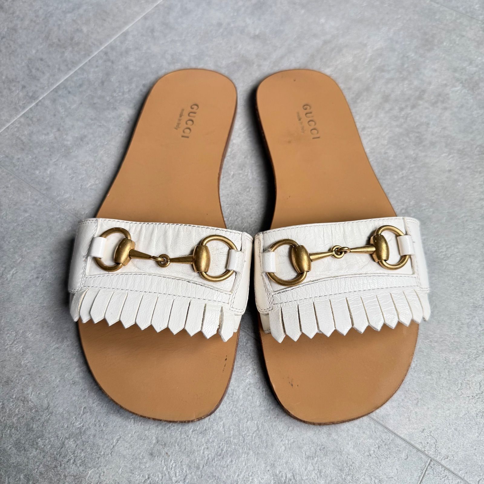 GUCCI グッチ ホースビット フリンジサンダル レザー 白 ゴールド金具