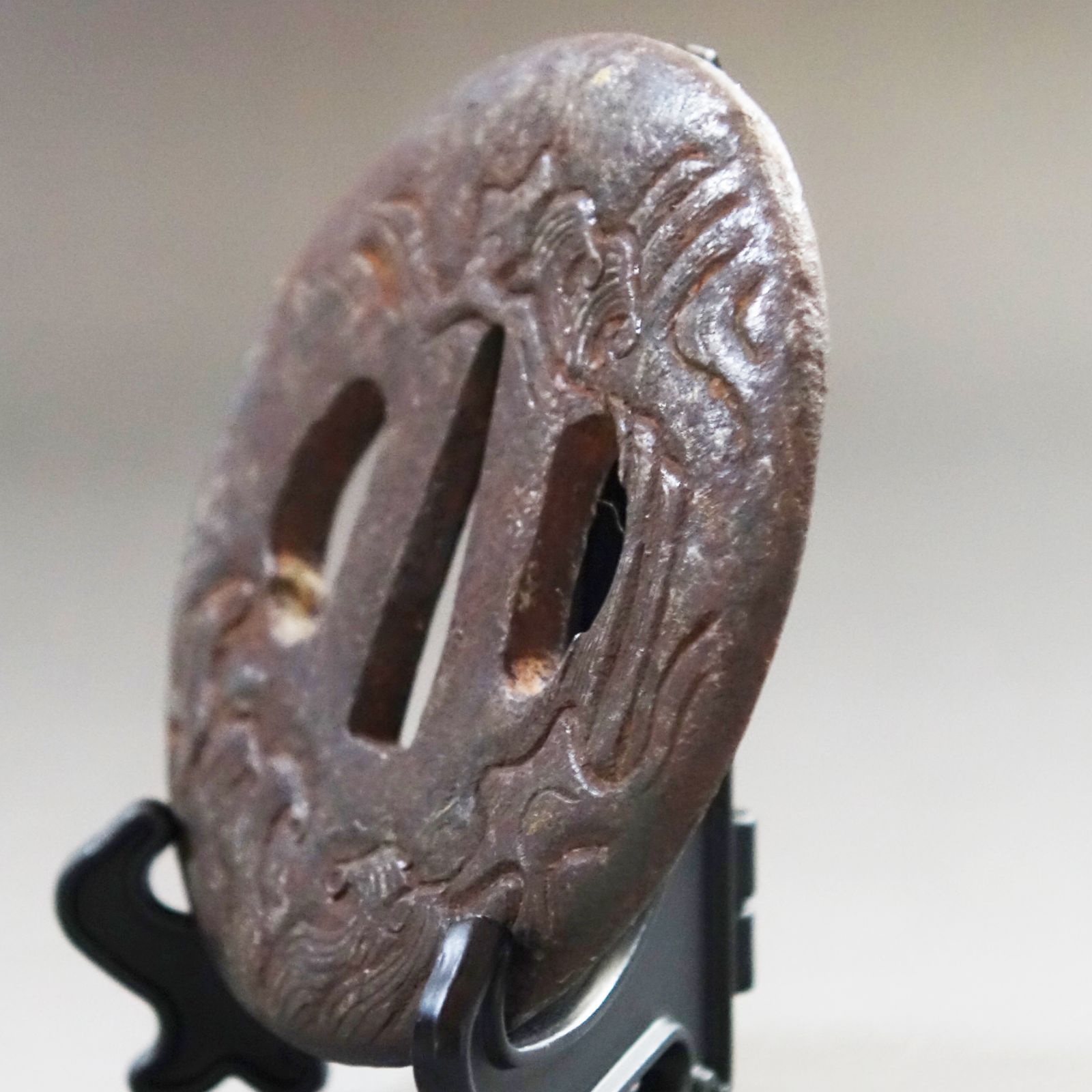 鍔　荒波　在銘　光永　 鉄鍔 武具 骨董 アンティーク 時代物 刀装具 骨董逸品【在銘 荒波図鍔 鉄地】 日本刀 刀装具 鍔 鐔 武具 江戸 骨董