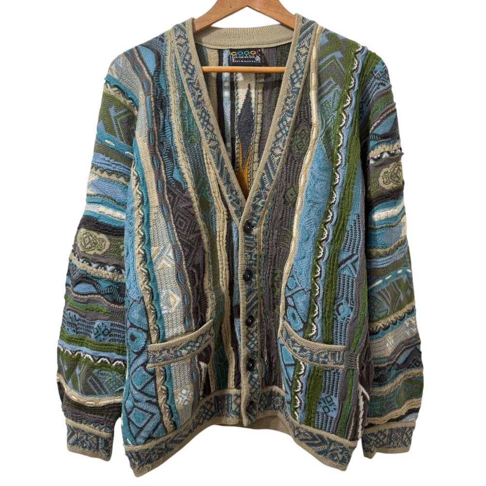 美品 クリーニング済み COOGI クージー 長袖 Vネック 3D ニット 