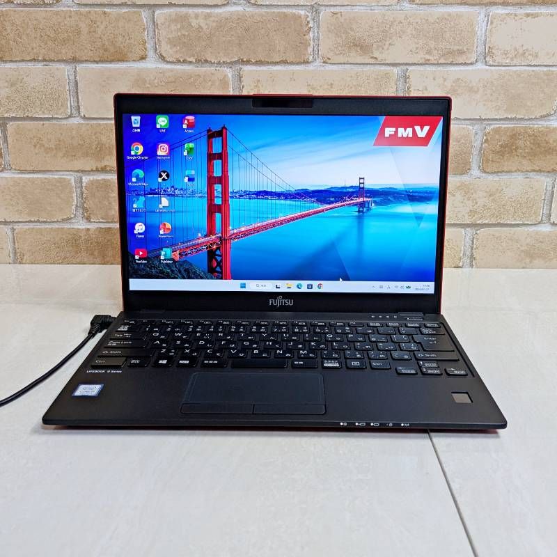 美品、軽量！第8世代i5高年式/オフィス付き☆SSD爆速・コンパクト